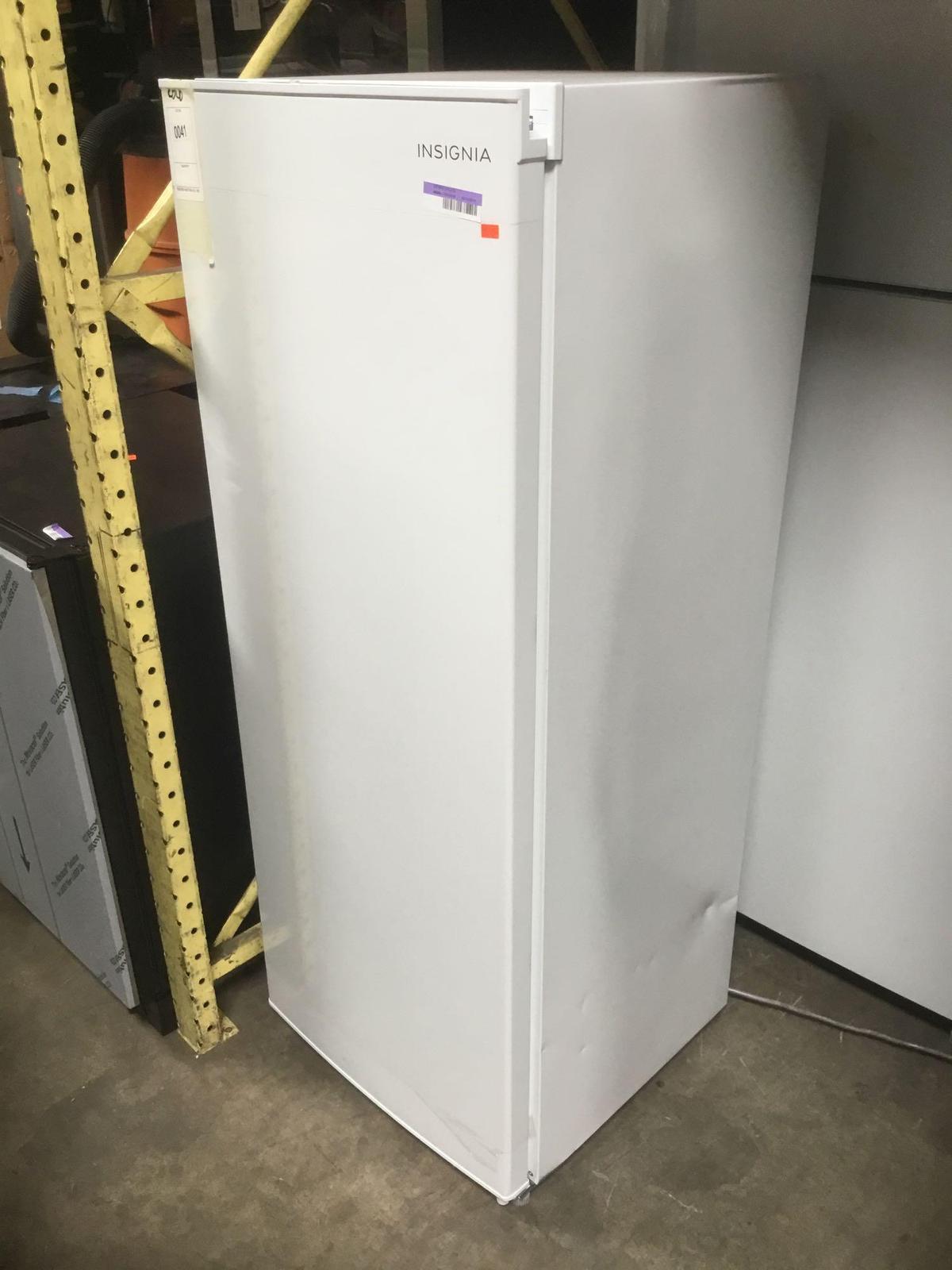 Insignia 5.3 Cu. Ft. Upright Freezer