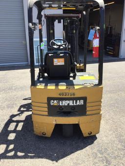 CATERPILLAR 3000LBS Capacity 36V Electric Fork Lift With Side Shift and Charger