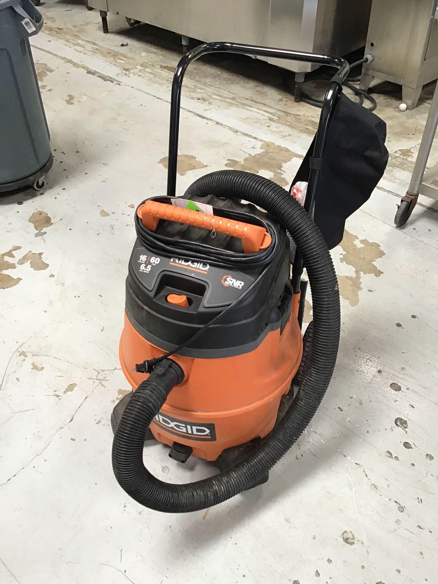 RIGID 16 Gallon Wet/Dry Vaccuum With Accessories