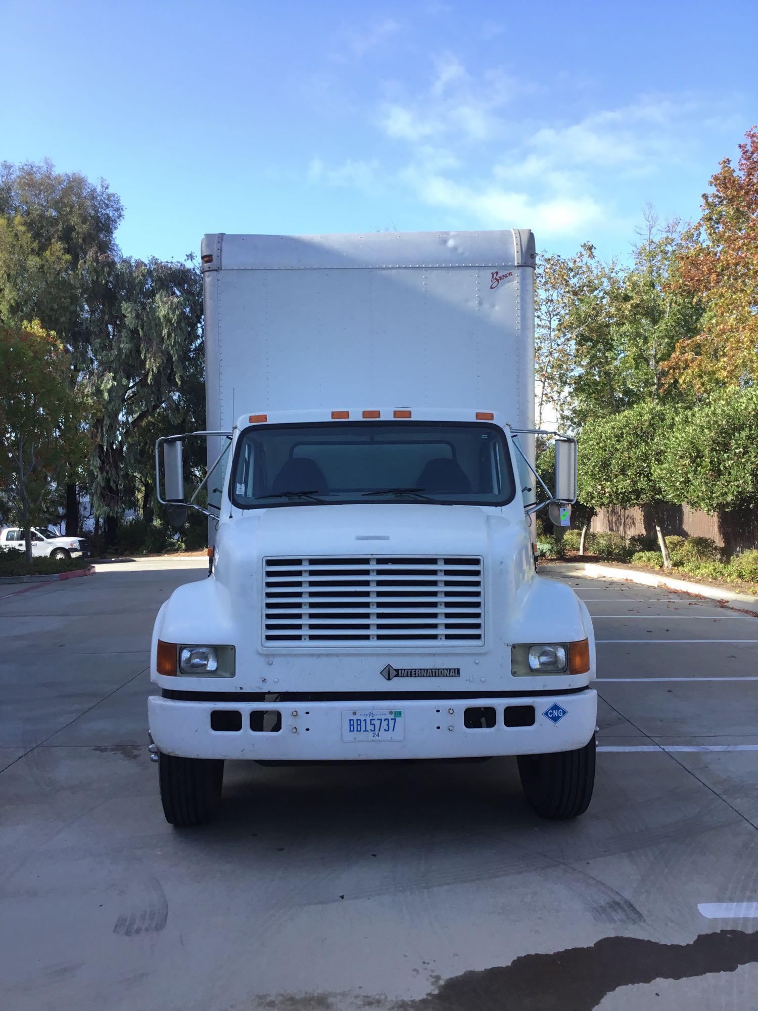 2000 International 4700 CNG 24ft. Box Truck with Lift Gate and Side Access Door
