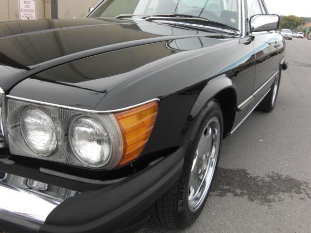 1987 Mercedes-Benz 560SL