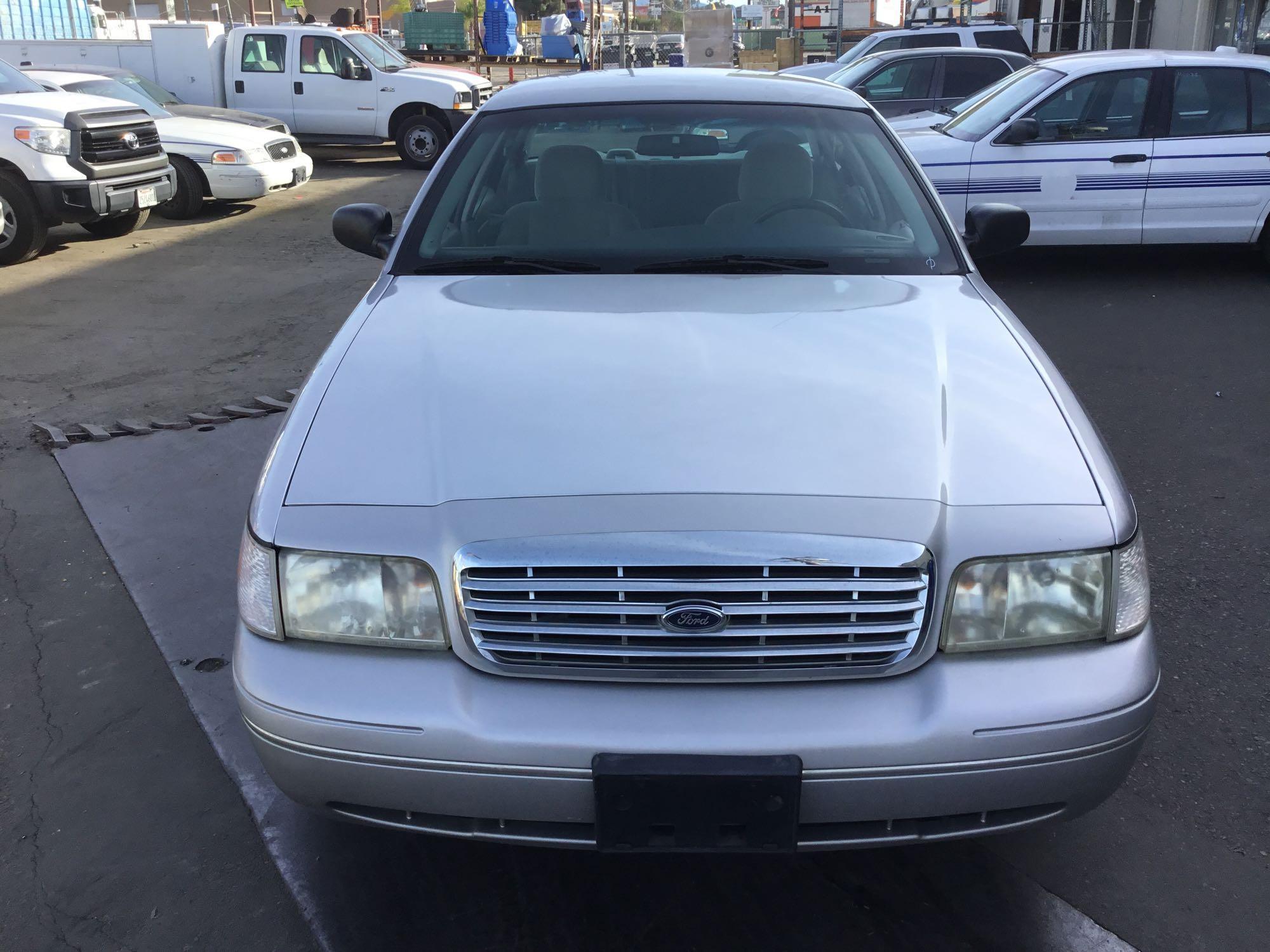 2004 Ford Crown Victoria