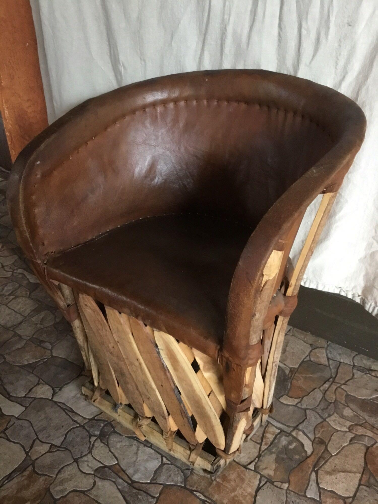 Jalisco Equipale Square Table w/(2) Matching Cushioned Leather Barrel Chairs