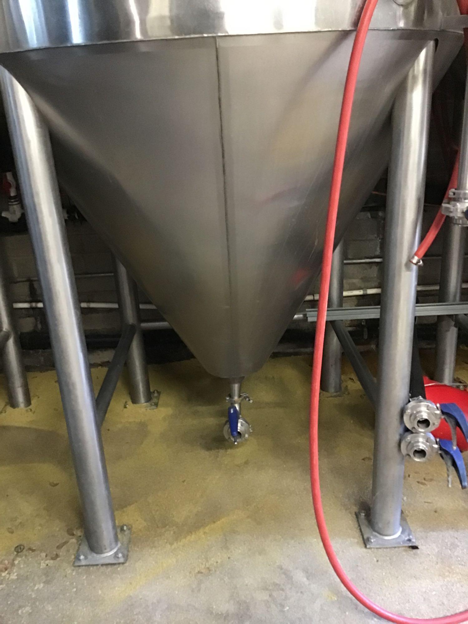 25 Barrel, Stainless Steel, Close Top, Cone Bottom Fermentation Tank with 18 in Side Bottom Manway