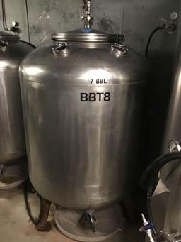 7 Barrel, (181.25 Gallons) Stainless Steel, Vertical, Bright Tank with Top Manway and Carbon Steel