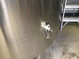 25 Barrel, Vertical, Stainless Steel, Jacketed Bright Tank with 20 in Side Bottom Manway