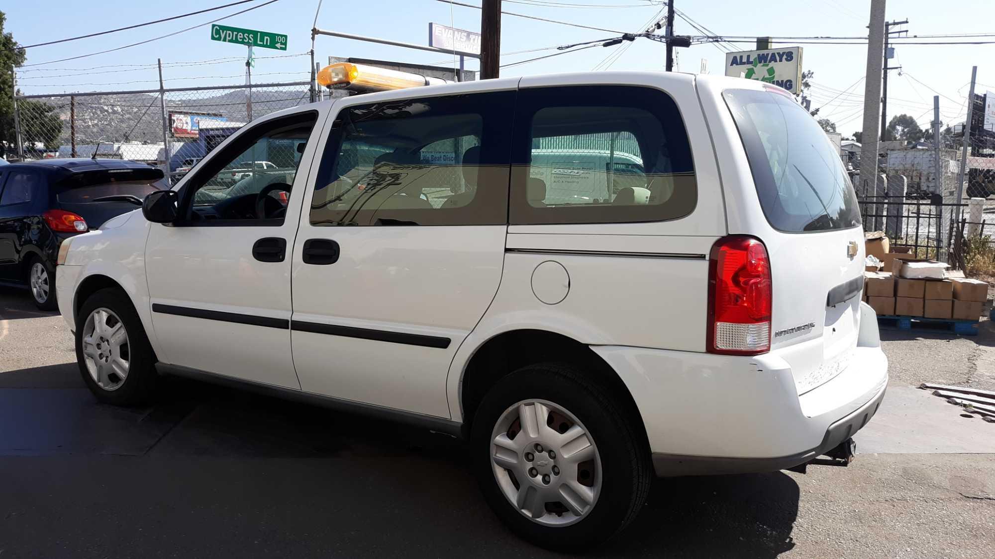 2006 Chevrolet Uplander Van*MISSING 3RD ROW SEATS*