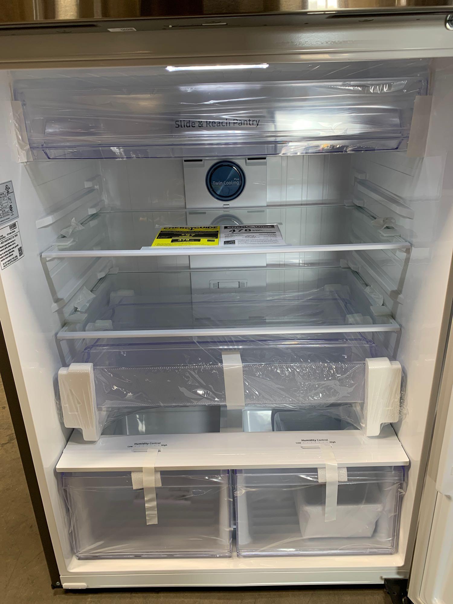 Samsung 21.1 cu. ft. Top-Freezer Refrigerator*GETS COLD*