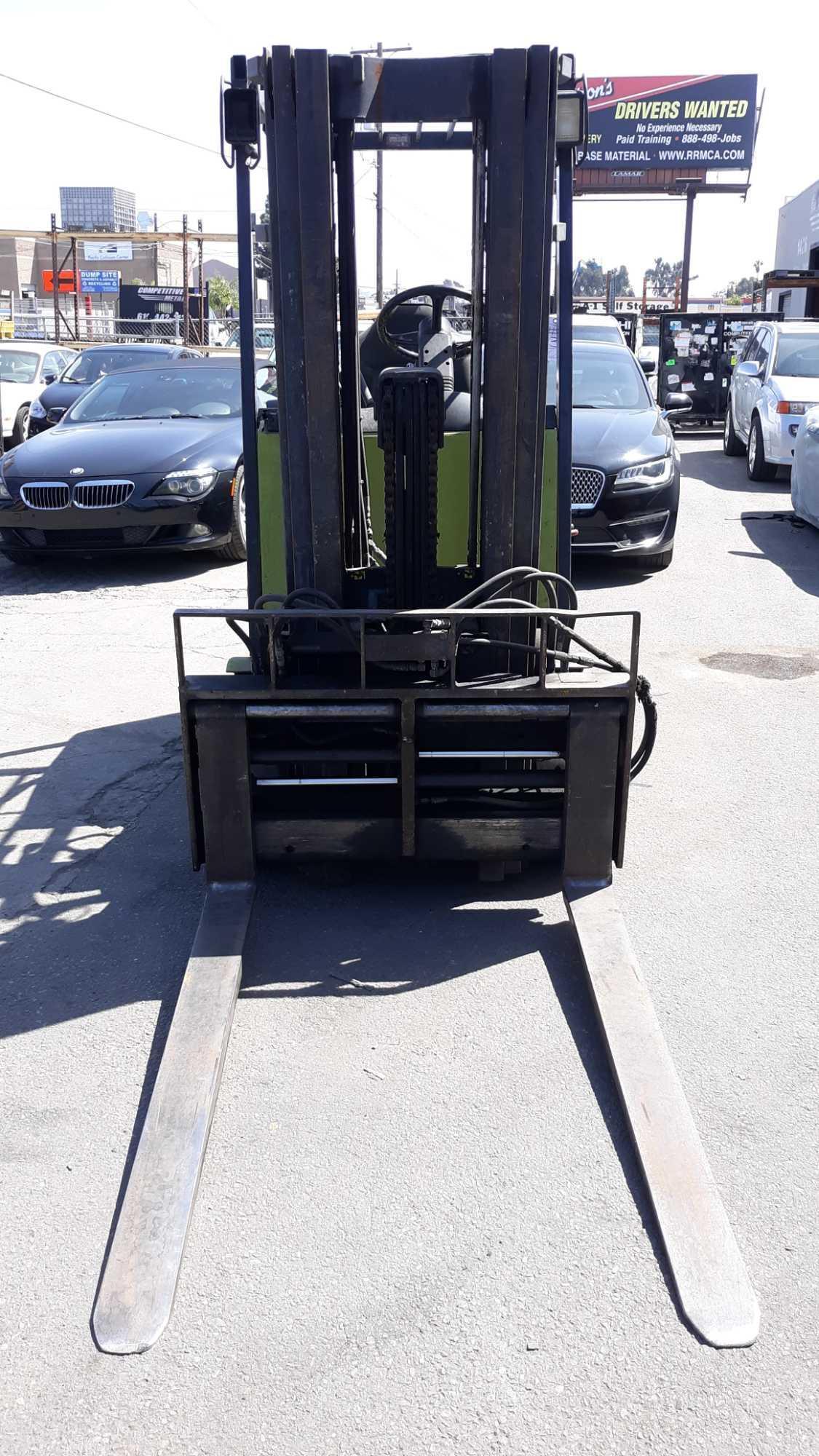 Clark 48v 6000lbs. Triple Stage Mast Forklift