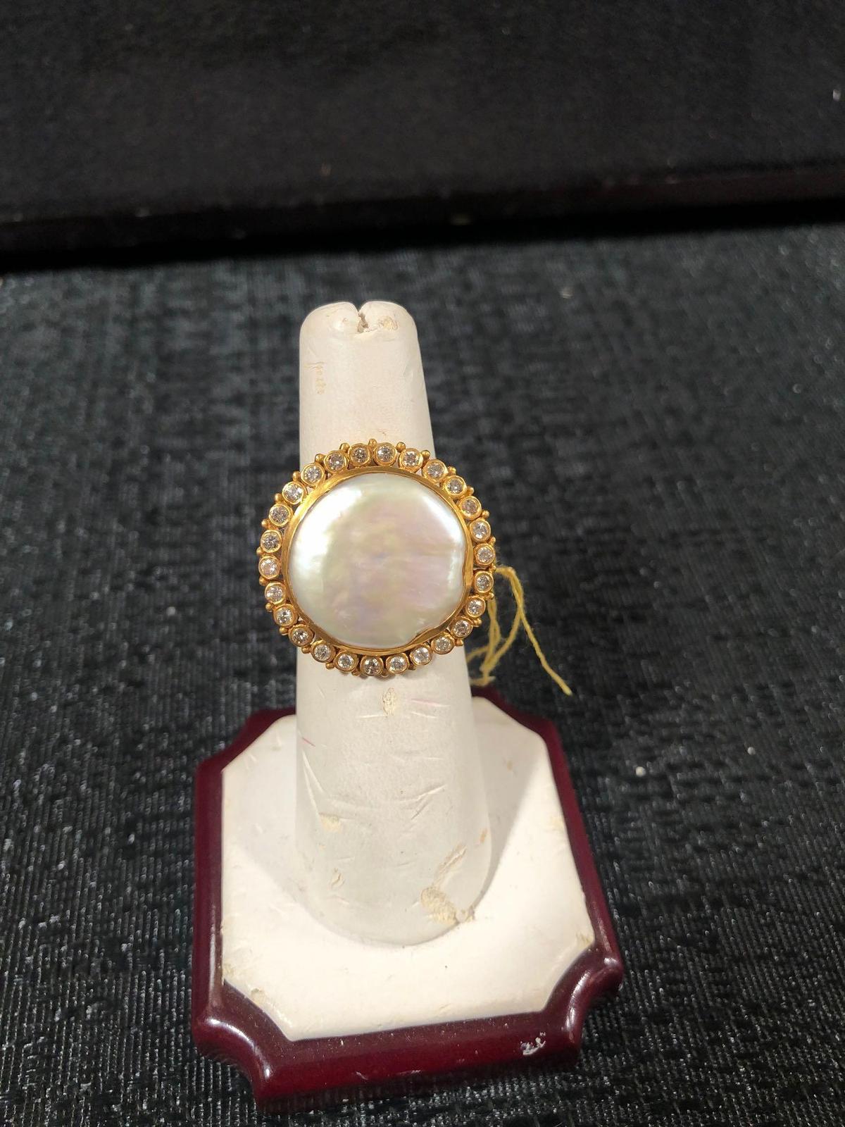 18k Gold Coin Pearl with Diamond Ring