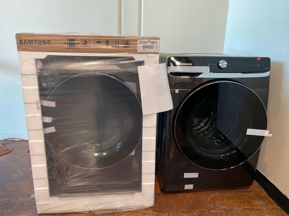 Samsung 7.5 cu. ft. Electric Dryer and 5.0 cu. ft. Extra-Large Pair*WASHER PREVIOUSLY INSTALLED*