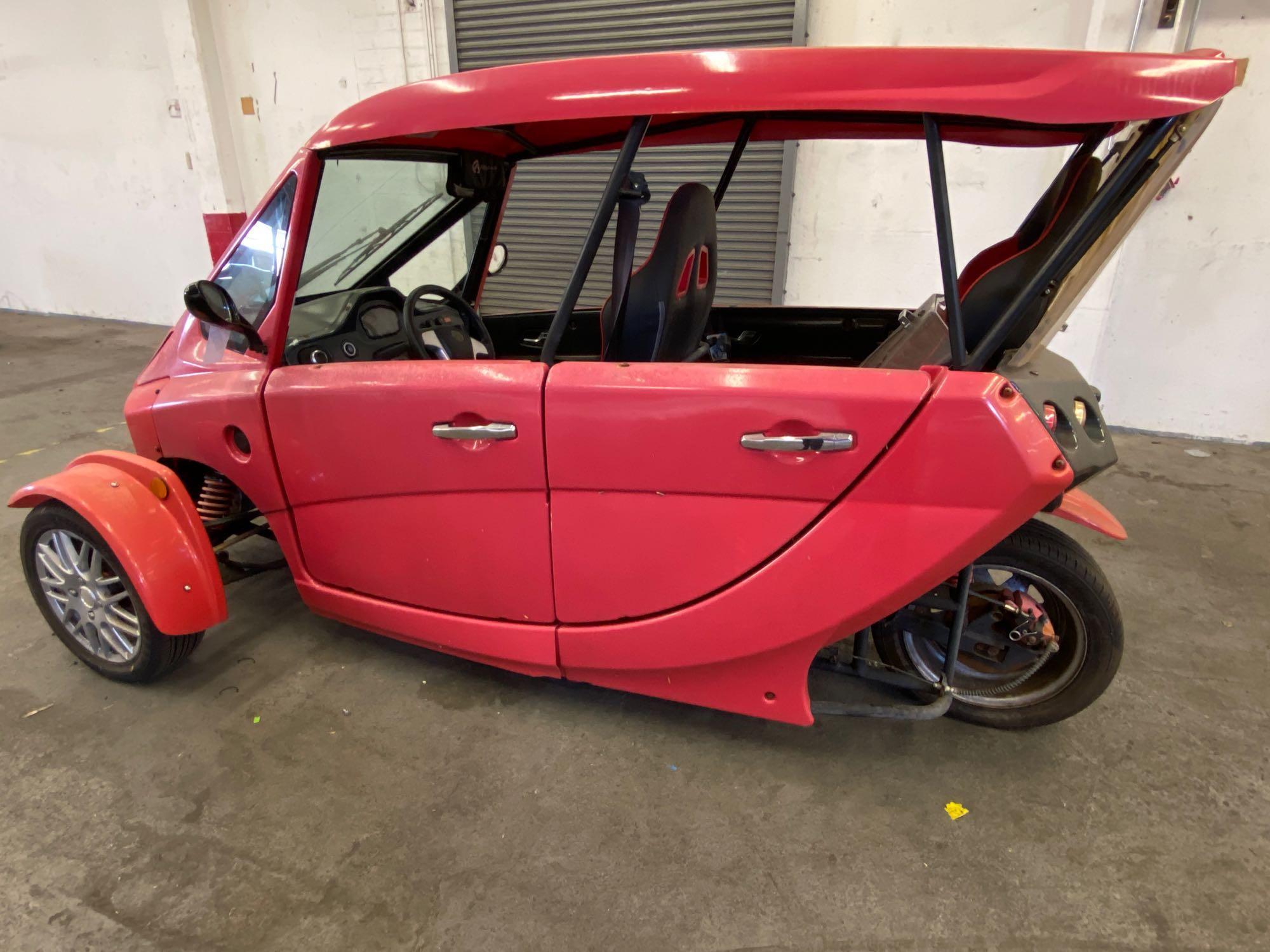 2019 Austin Electric Vehicles Electric Enclosed Three Wheel Autocycle*BATTERIES DEAD*