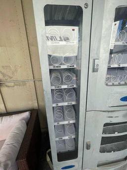 PURCO Office Deli Vending Machine*WORKS*GETS COLD*WITH KEYS*