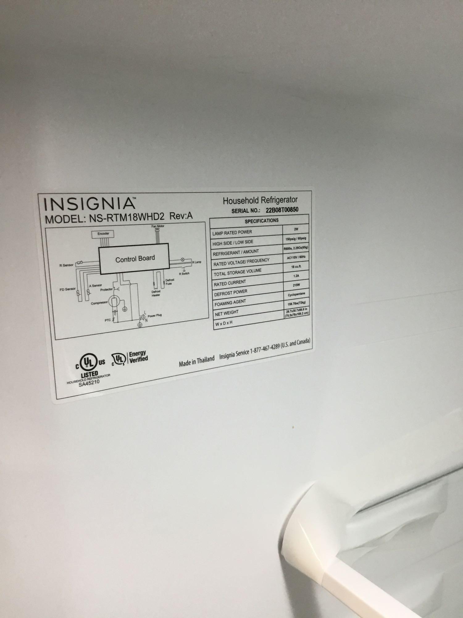 Insignia-18 Cu. Ft. Top-Freezer Refrigerator*COLD*