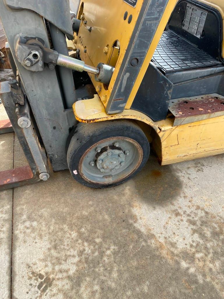 CATERPILLAR 3000lbs Capacity LPG Forklift