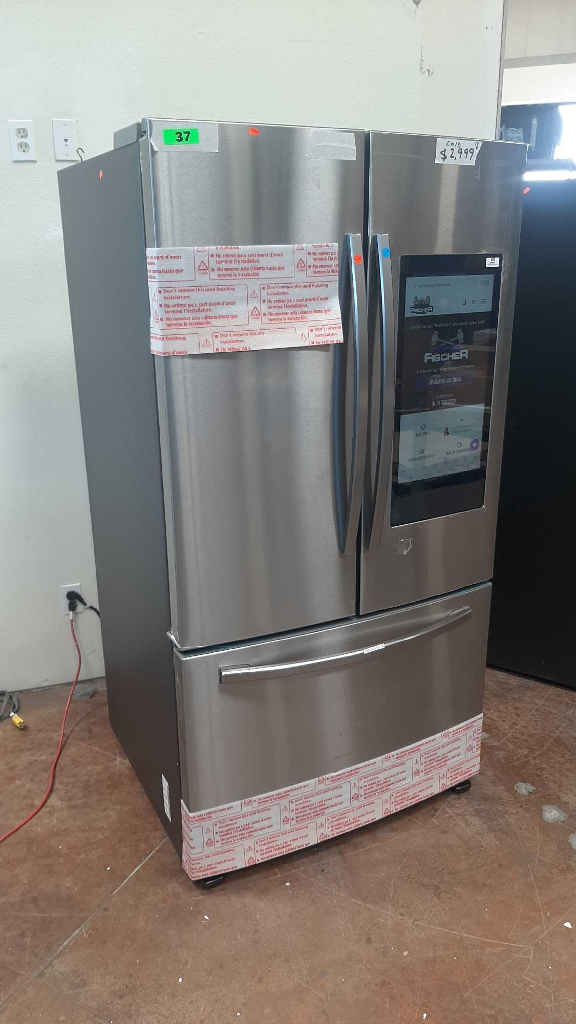 Samsung 28 cu. ft. 3-Door French Door Refrigerator with Family Hub*COLD*UNUSED*