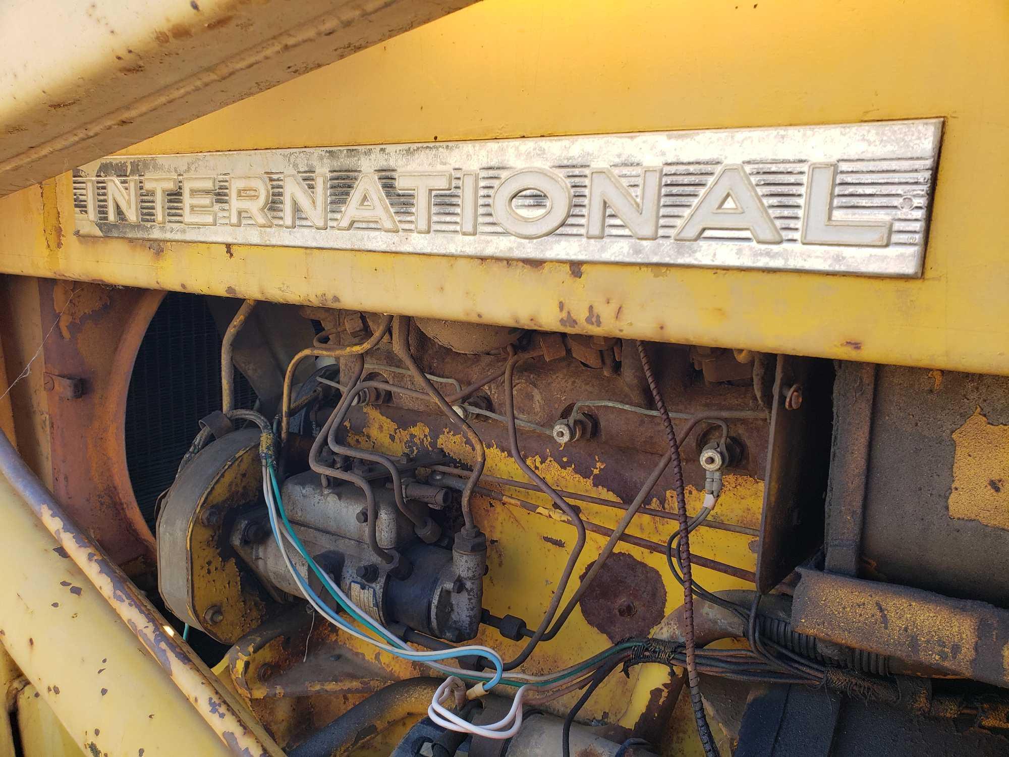 INTERNATIONAL HARVESTER 3414 Diesel Loader*RUNS*NO BATTERY*WITH ADDITIONAL REAR END AND (2) TIRES*