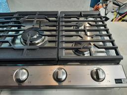 Samsung 36 in. Smart Gas Cooktop*PREVIOUSLY INSTALLED*