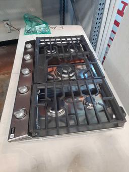 Samsung 36 in. Smart Gas Cooktop*PREVIOUSLY INSTALLED*