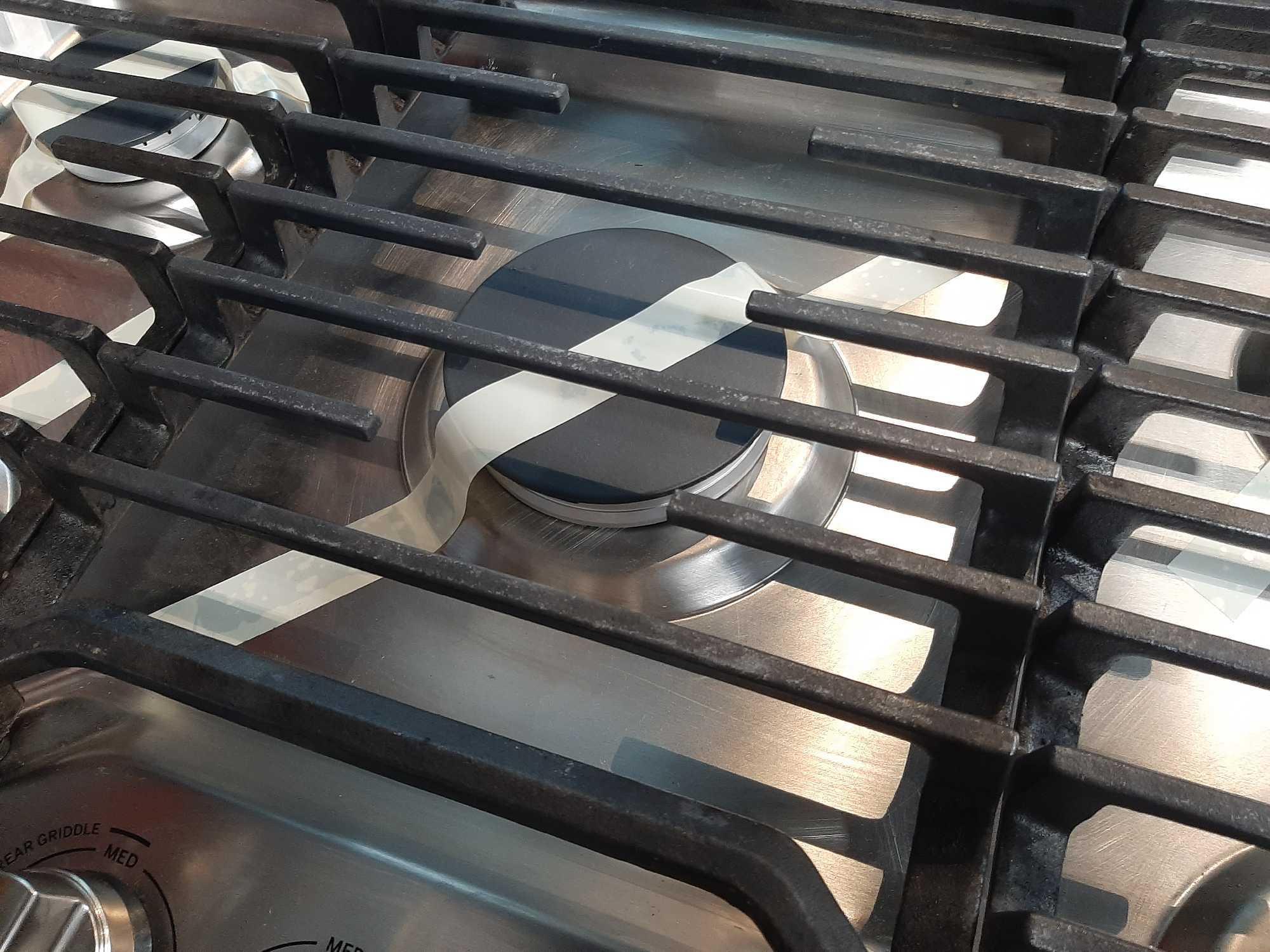 GE 30 in. 5 Burners Stainless Steel Gas Cooktop*PREVIOUSLY INSTALLED*