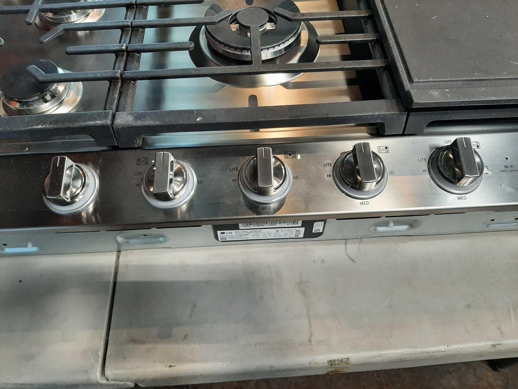 LG 36in 5 Burners Stainless Steel Gas Cooktop*PREVIOUSLY INSTALLED*