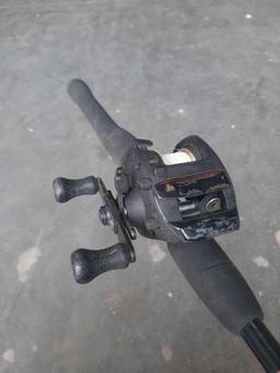 Shimano Bait Caster Fishing Pole