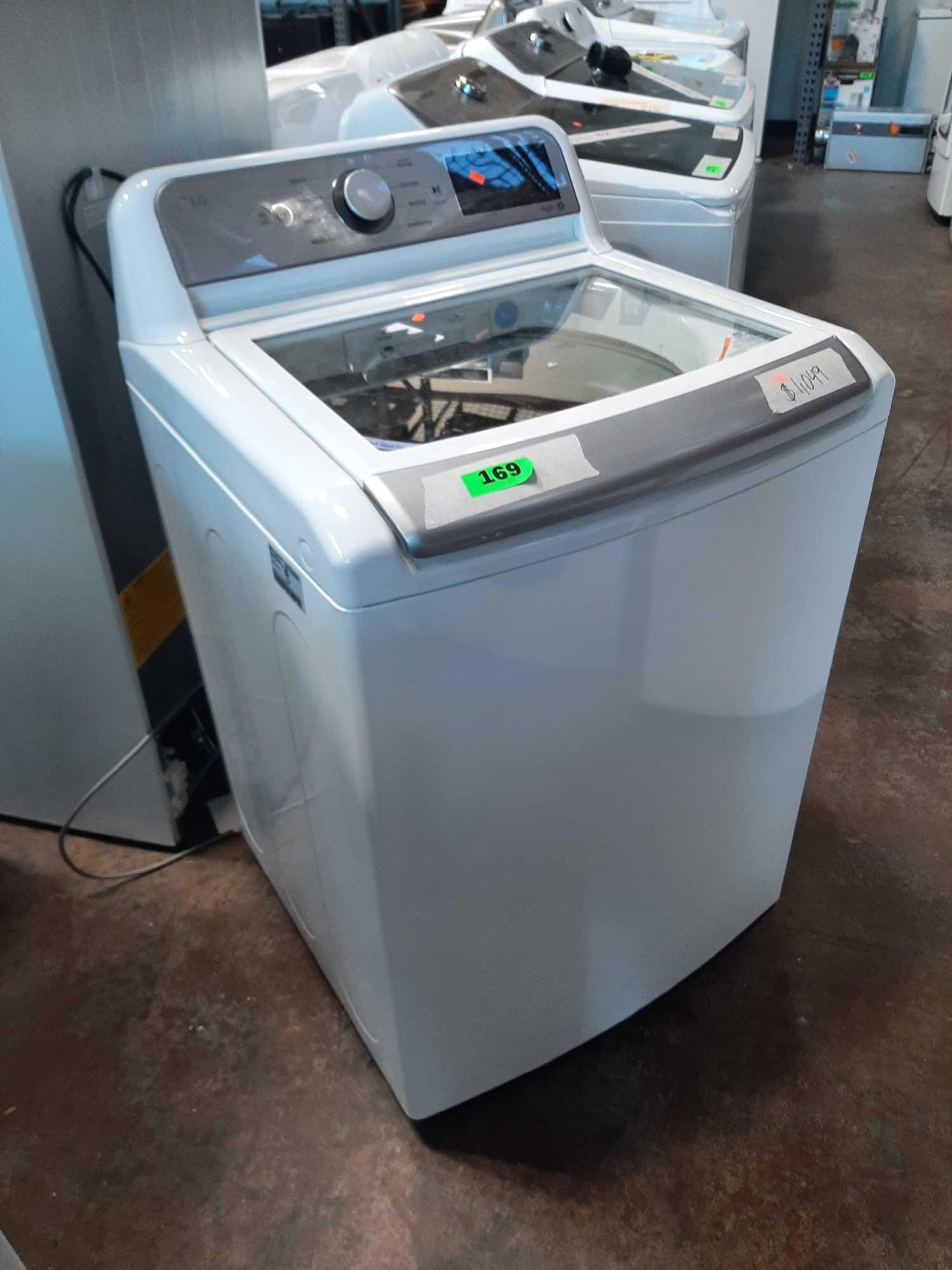 LG 5.5 cu.ft. Mega Capacity Smart Top Load Washer*PREVIOUSLY INSTALLED*