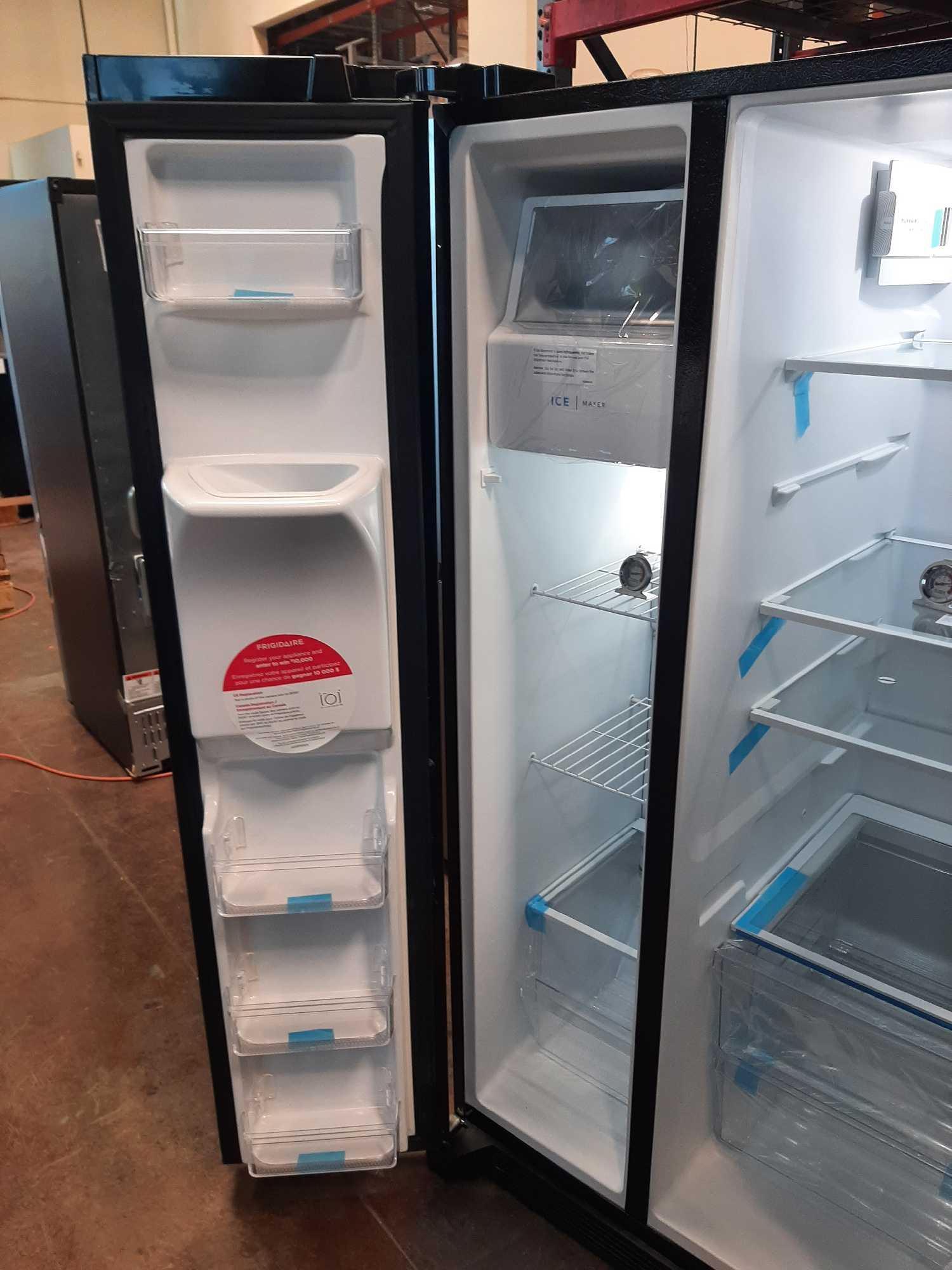 Frigidaire 25.6 cu. ft. 2 Door Side by Side Refrigerator*COLD*UNUSED*
