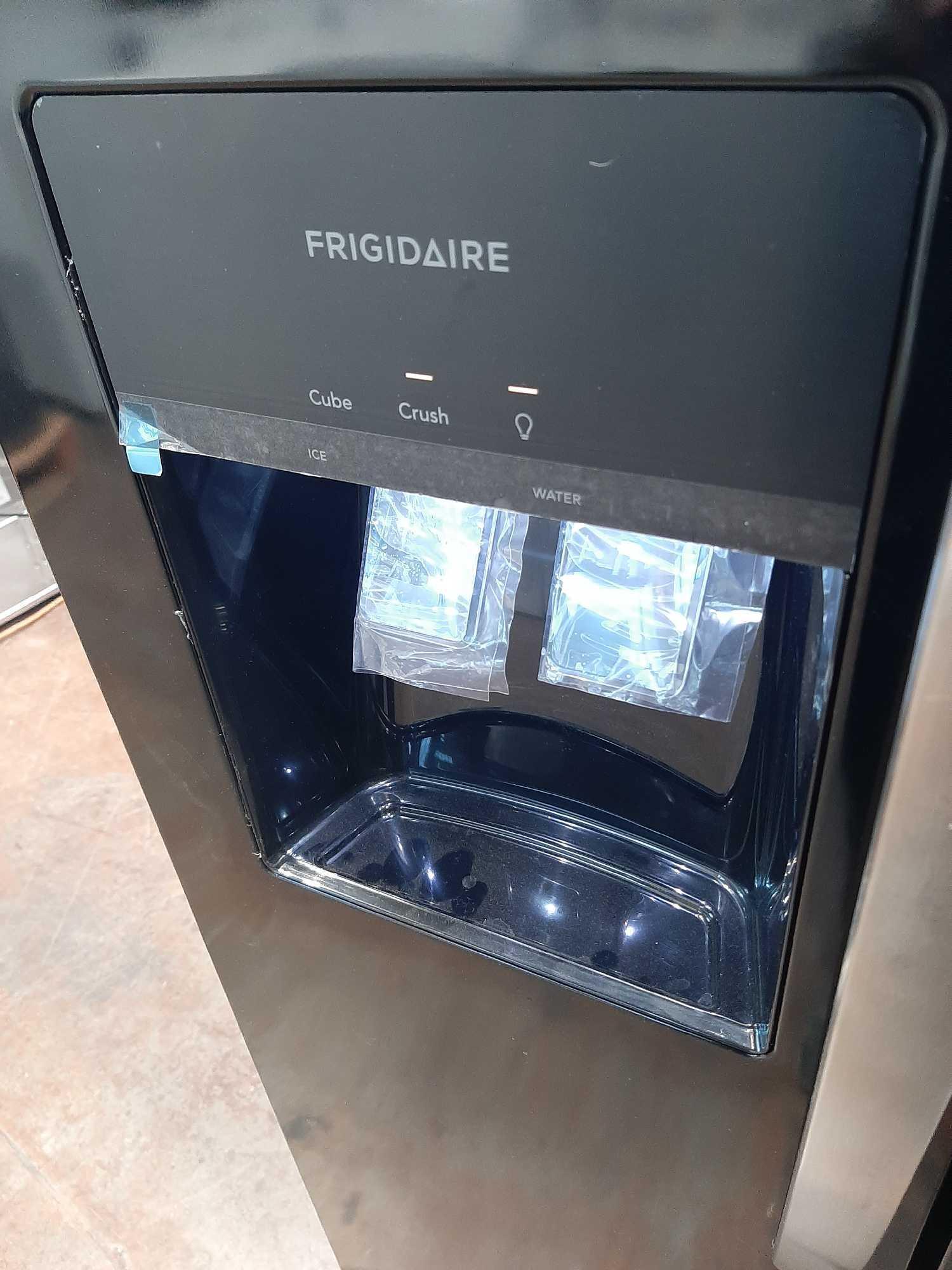 Frigidaire 25.6 cu. ft. 2 Door Side by Side Refrigerator*COLD*UNUSED*