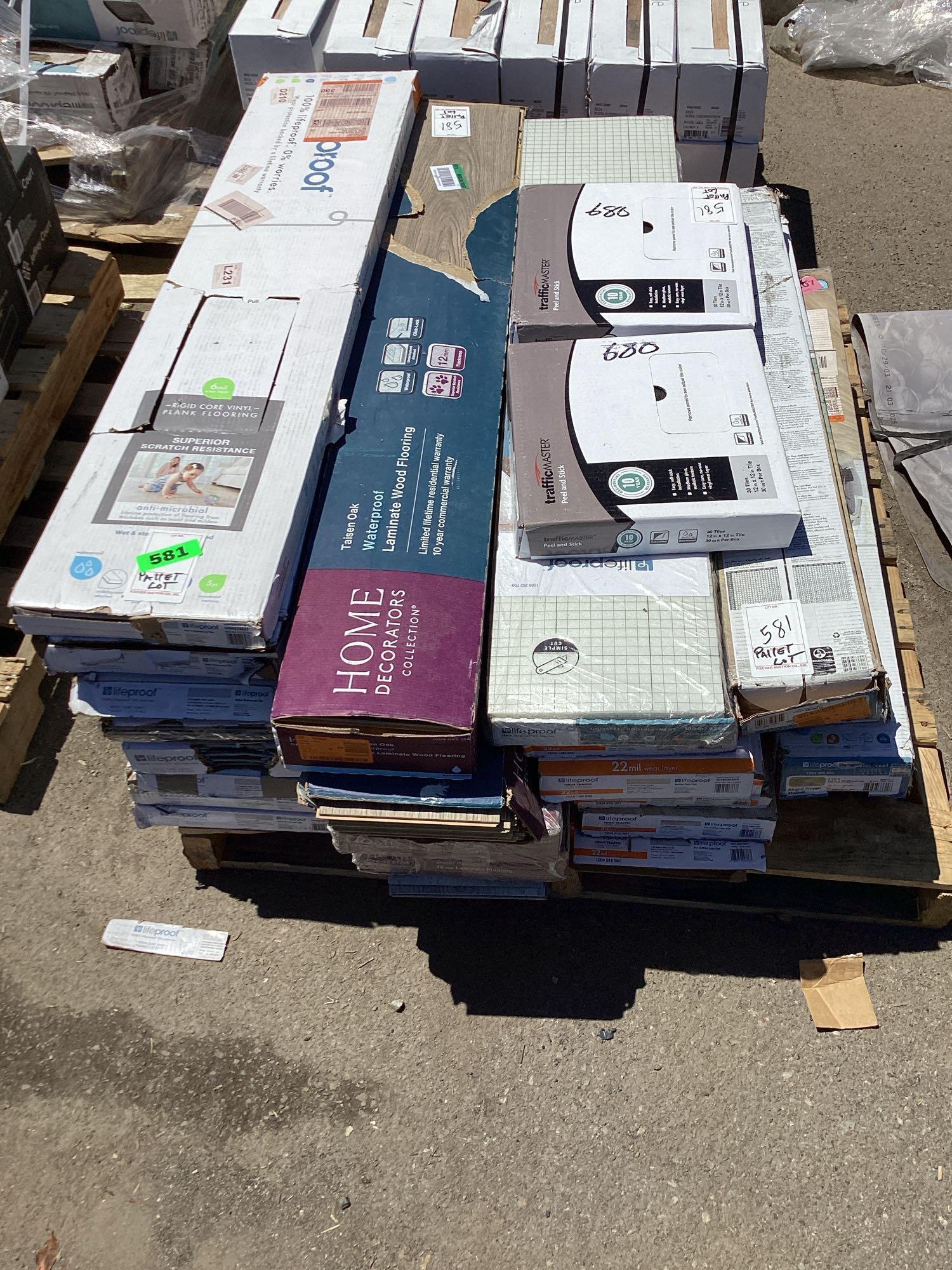 Pallet Lot of assorted laminate flooring