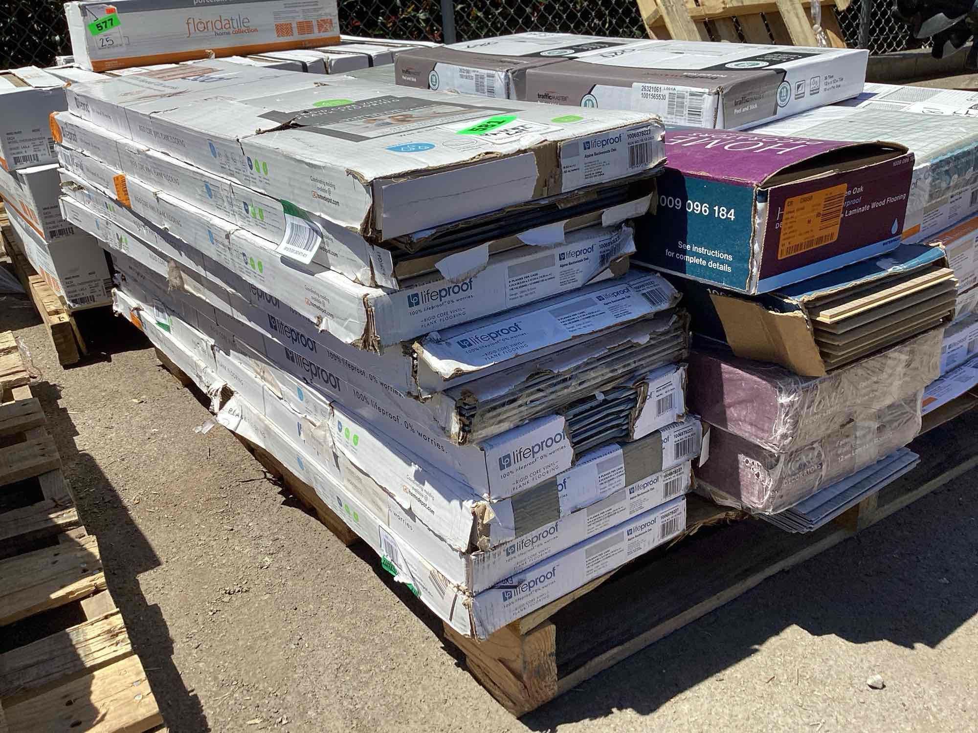 Pallet Lot of assorted laminate flooring