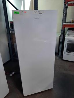Hisense 13.6 cu. ft. Full Size Upright Freezer*COLD*UNUSED*