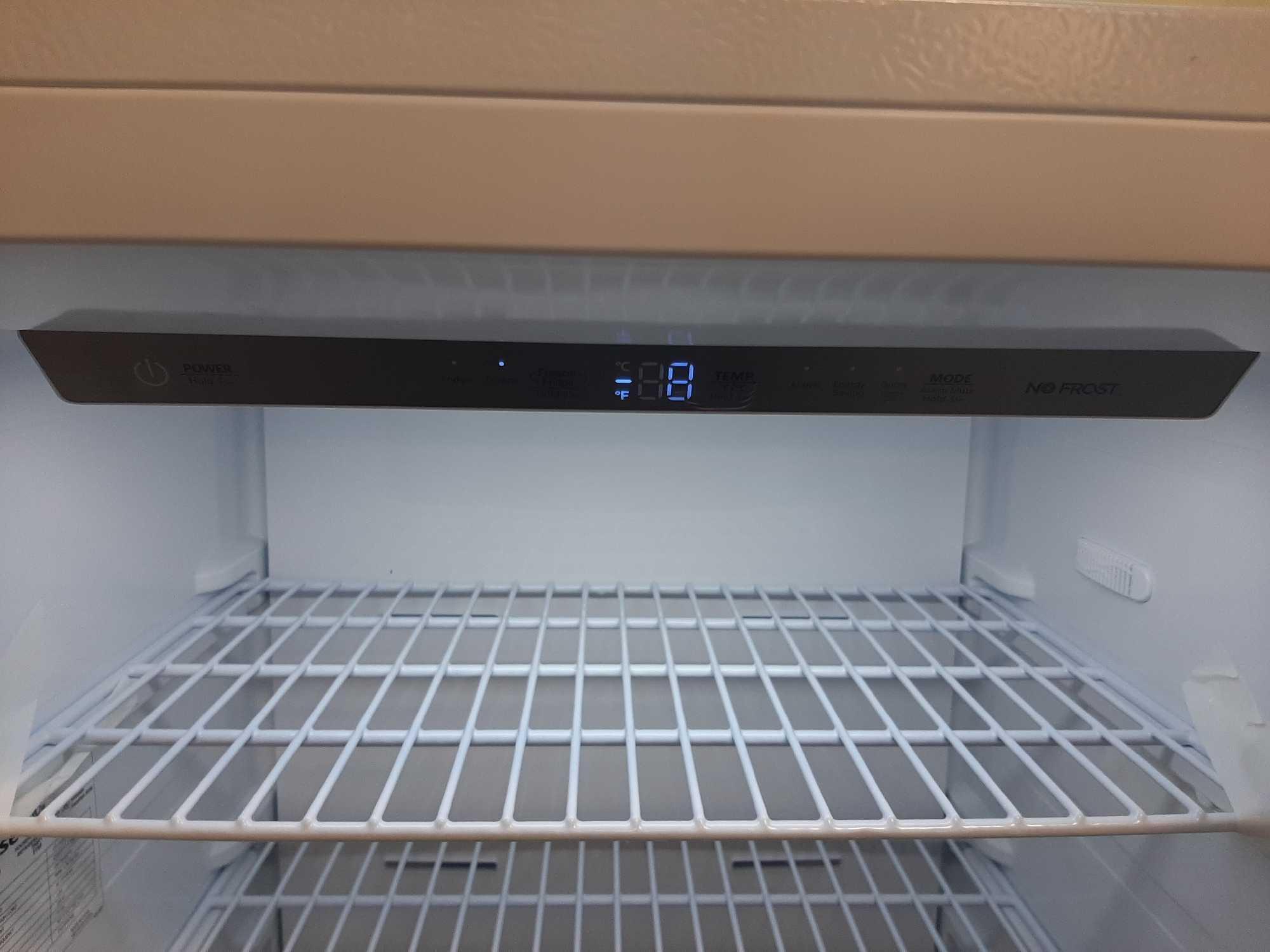 Hisense 13.6 cu. ft. Full Size Upright Freezer*COLD*UNUSED*