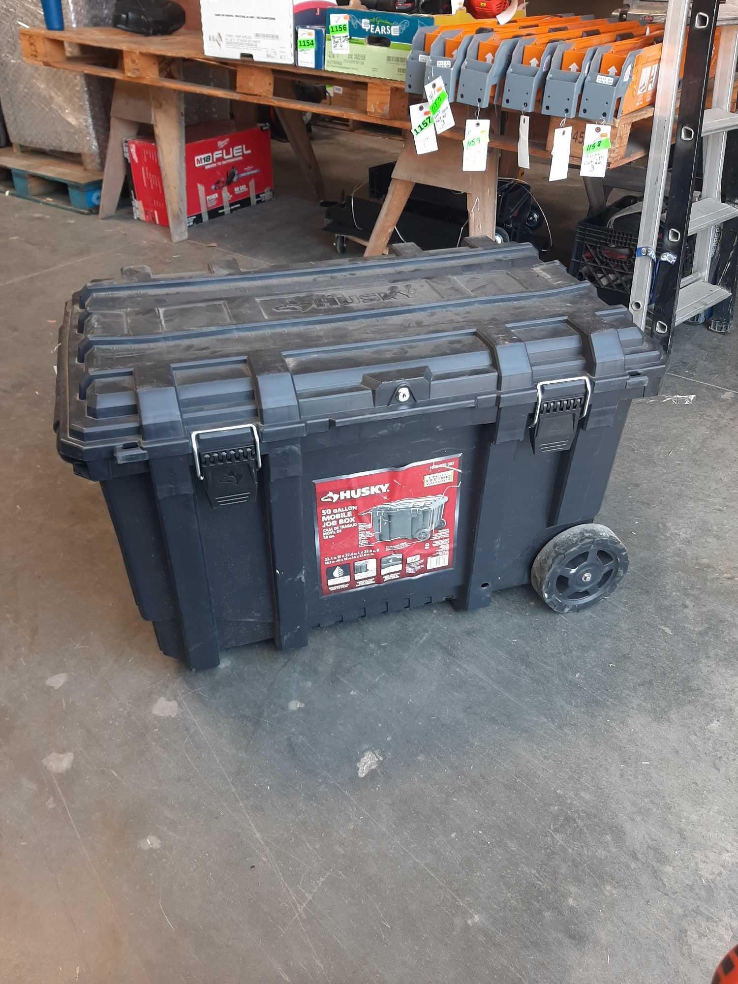 Husky 50 Gallon Mobile Job Box*NO KEY*