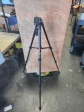 (3)Bosch BT150 Compact Tripod with Extendable Height