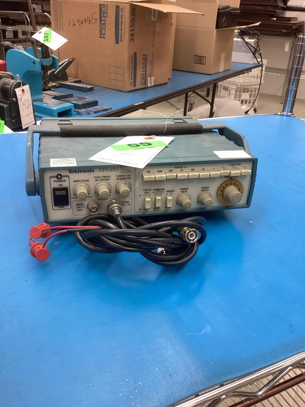 Tektronix 3MHZ Function Generator