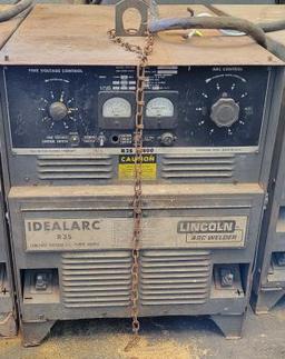 Lincoln Idealarc R3m-300 Welder