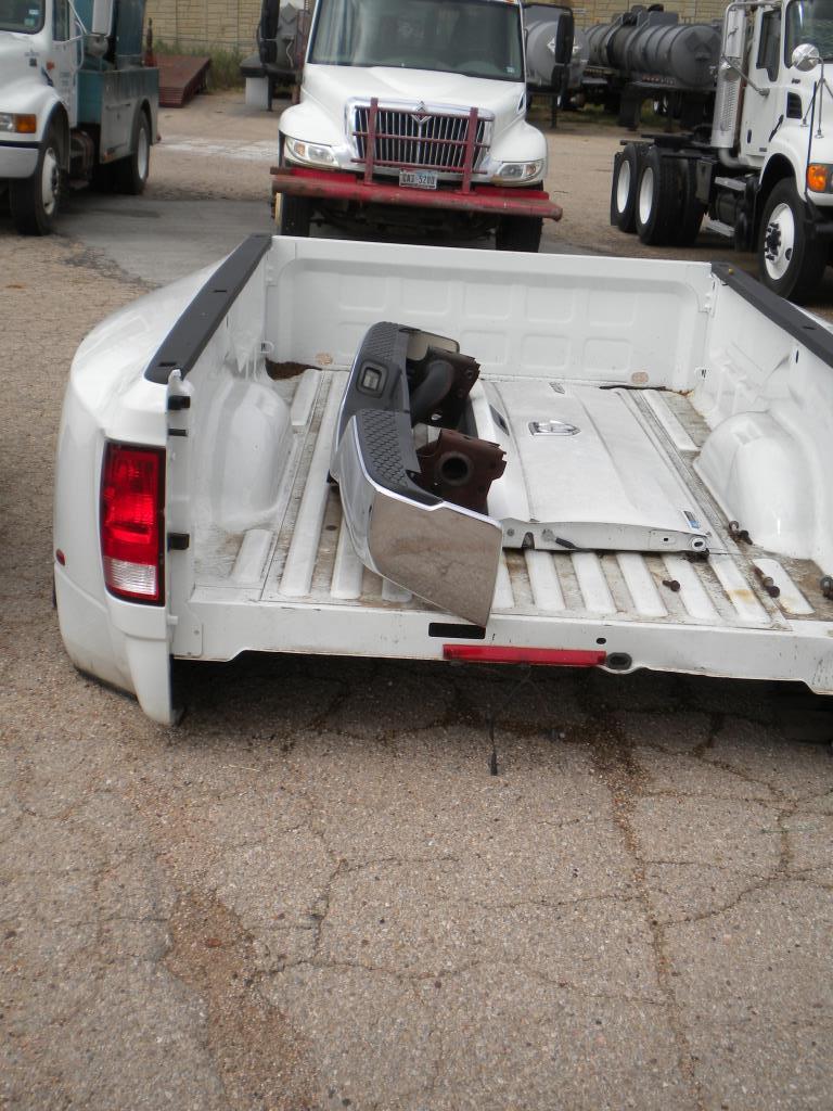 02-08 Dodge bed