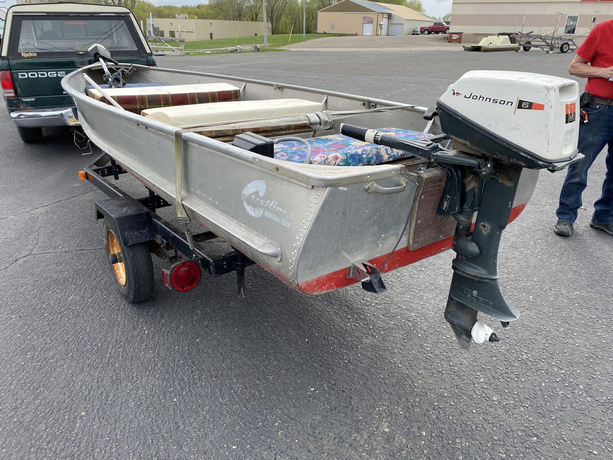 Crestliner fishing boat