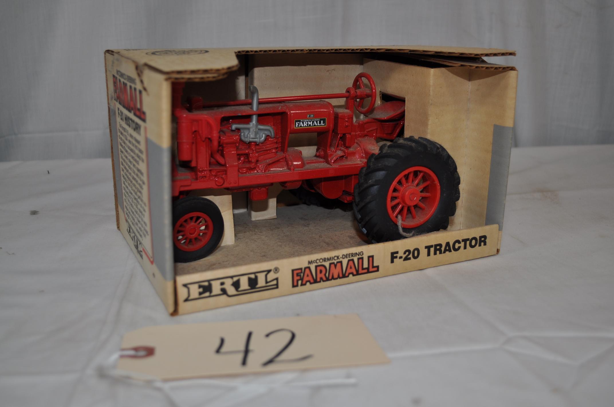 Ertl McCormick-Deering Farmall F-20 - 1/16th scale