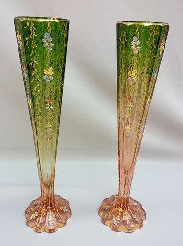 pair of vases