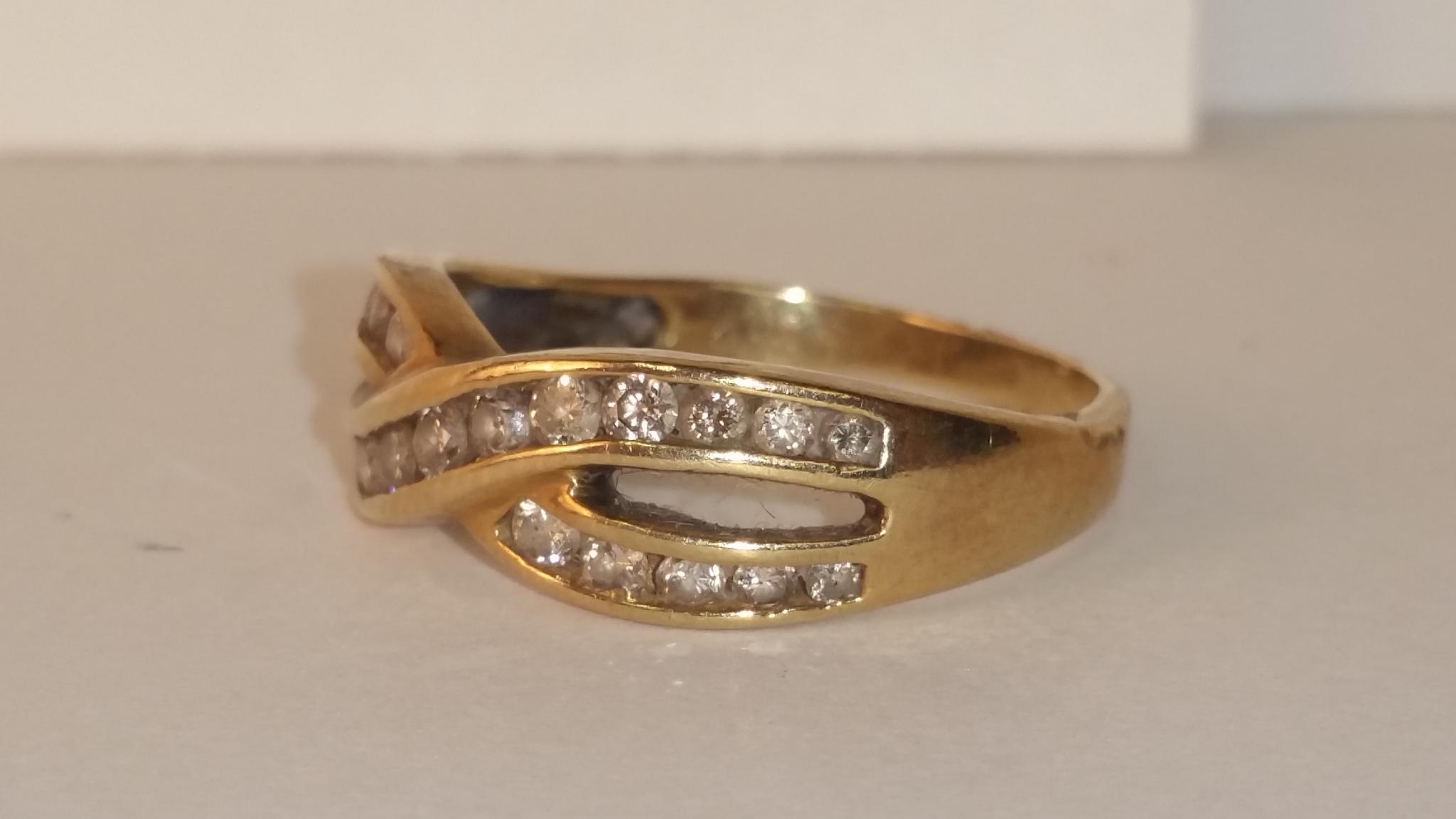 10K Yellow Gold Band