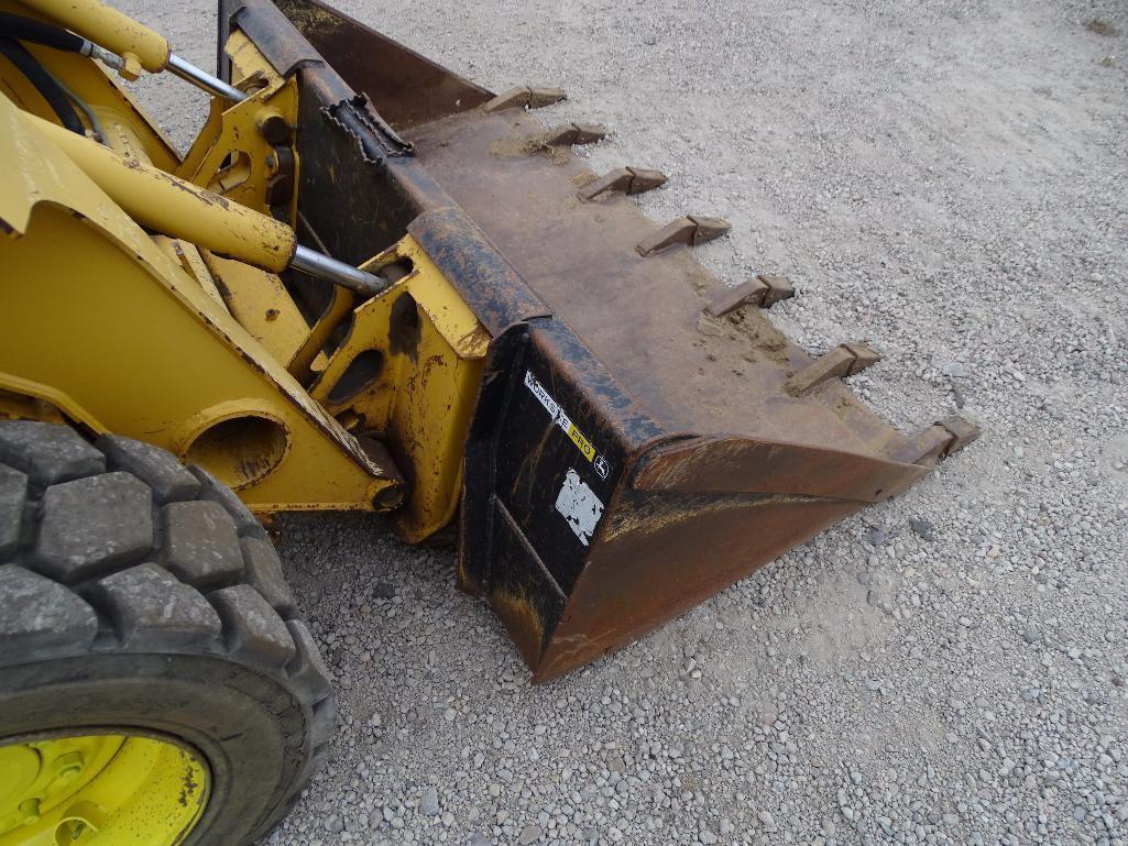 2006 John Deere 317 Skid Steer Loader, Auxiliary Hydraulics, 66in Bucket, 10-16.5 Tires, Rear