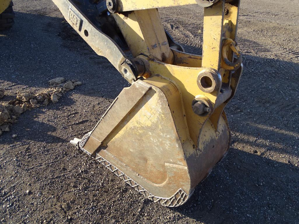 1994 Caterpillar 446B Loader/Backhoe, Auxiliary Hydraulics, EROPS, 24in Bucket w/ Hydraulic Thumb,