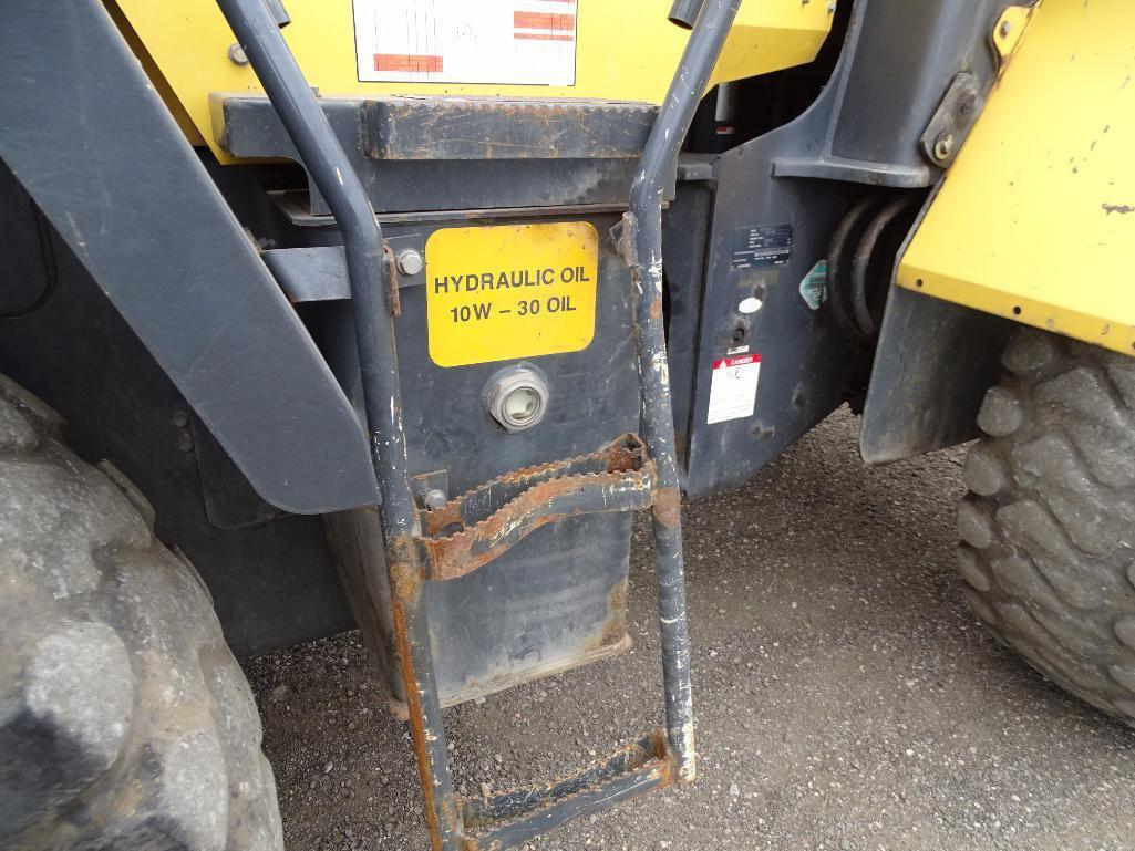 2008 Komatsu WA200-5 Wheel Loader, Cab w/ A/C & Heat, 3rd Valve, Quick Coupler, 20.5-R25 Tires,