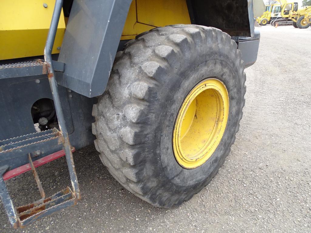 2008 Komatsu WA200-5 Wheel Loader, Cab w/ A/C & Heat, 3rd Valve, Quick Coupler, 20.5-R25 Tires,