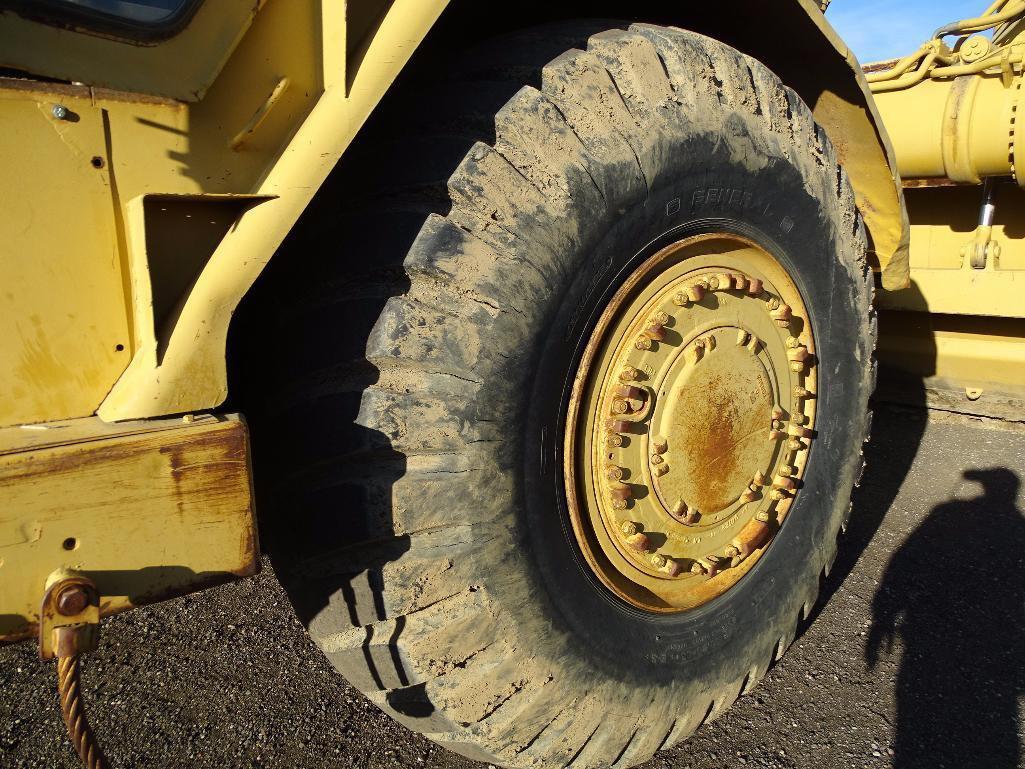 Caterpillar 637D Motor Scraper, Twin Engine, Push/ Pull, 33.25-35 Tires, S/N: 27W01379