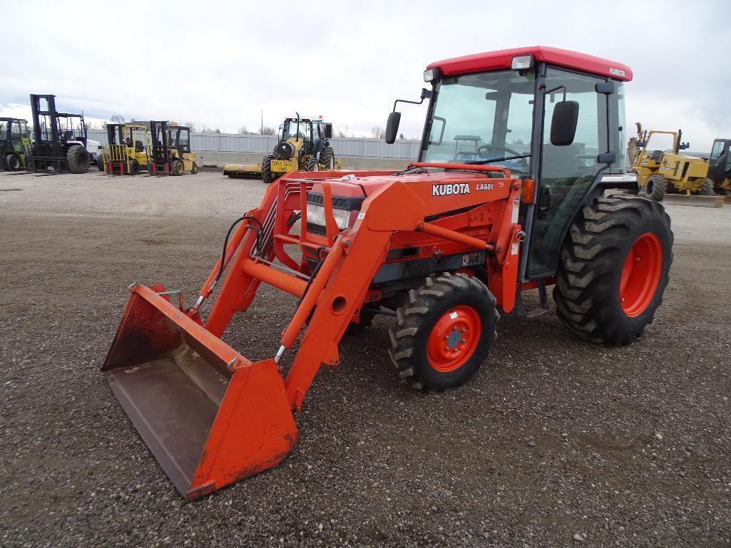 Kubota L4310 4WD Tractor/Loader, Hydrostatic, Enclosed Cab, 3-Pt, PTO, LA681 Loader Assembly, 59in