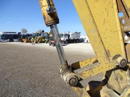 2001 Caterpillar 311CU Hydraulic Excavator, 32in Bucket w/ Thumb, 20in TBG, Hour Meter Reads: 2930,