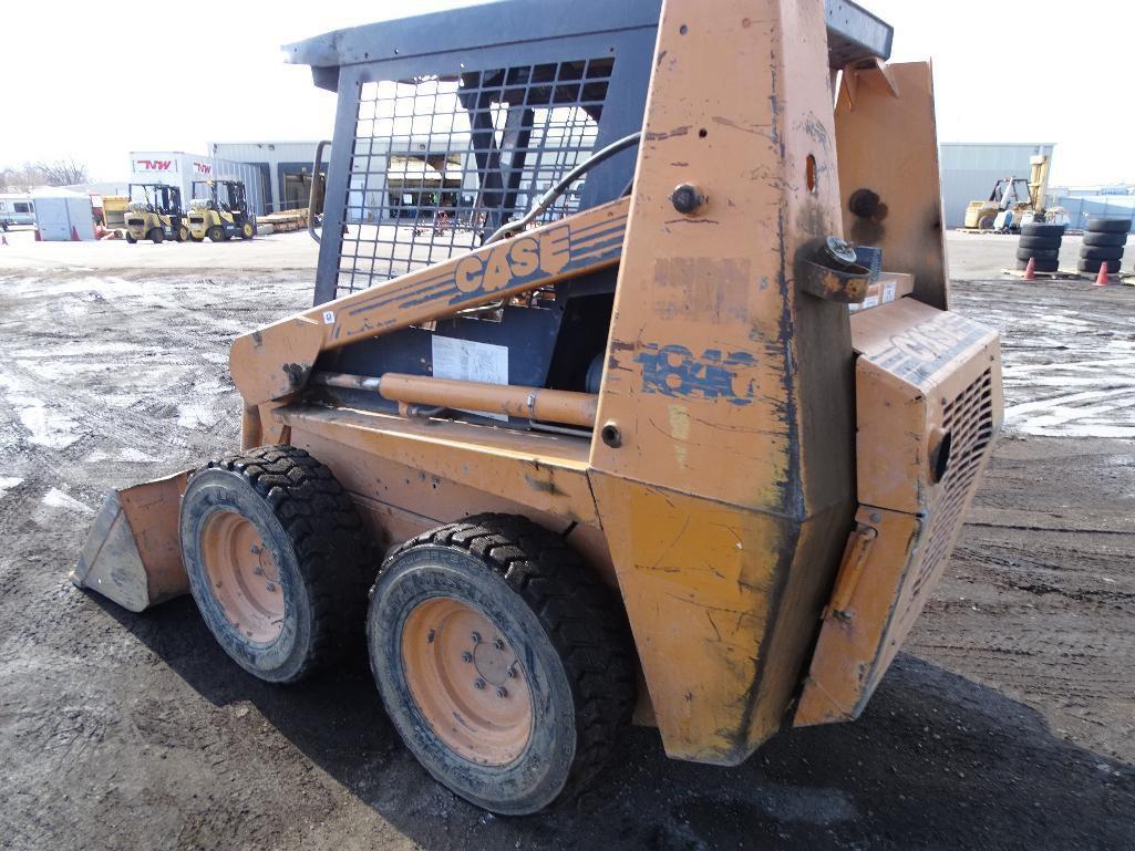 Case 1840 Skid Steer Loader, Auxiliary Hydraulics, 10-16.5 Tires, 62in Bucket, Hour Meter Reads: